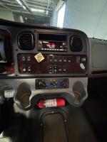 FREIGHTLINER BUSINESS CLASS M2 106