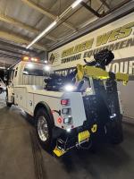 FREIGHTLINER BUSINESS CLASS M2 106 PLUS