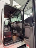 PETERBILT 389