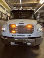 FREIGHTLINER BUSINESS CLASS M2 106 PLUS
