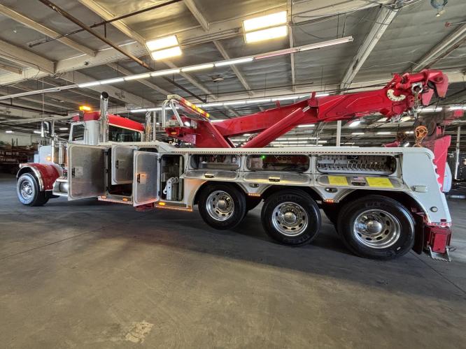 PETERBILT 388