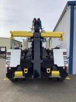 FREIGHTLINER BUSINESS CLASS M2 106 PLUS