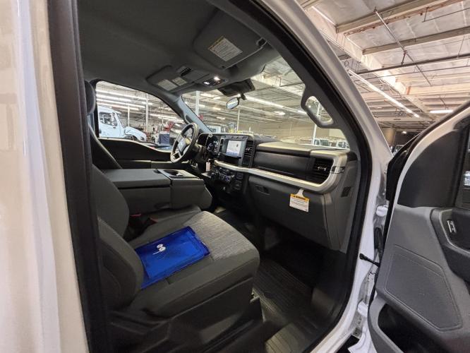 FORD F550 XLT SD