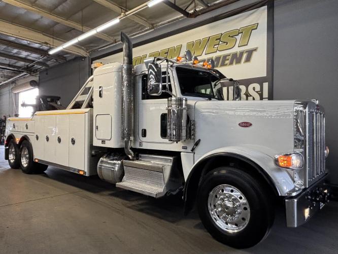 PETERBILT 389