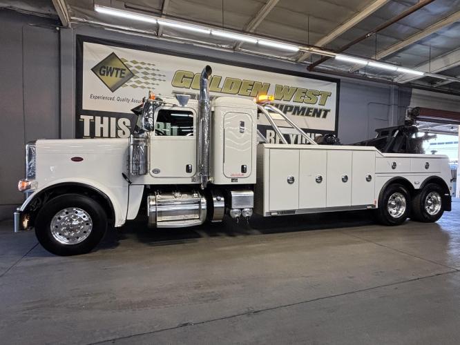 PETERBILT 389