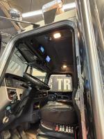PETERBILT 389