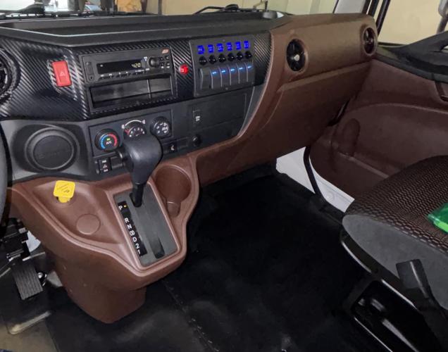 HINO L6