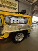FREIGHTLINER BUSINESS CLASS M2 106 PLUS