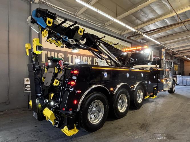 PETERBILT 389