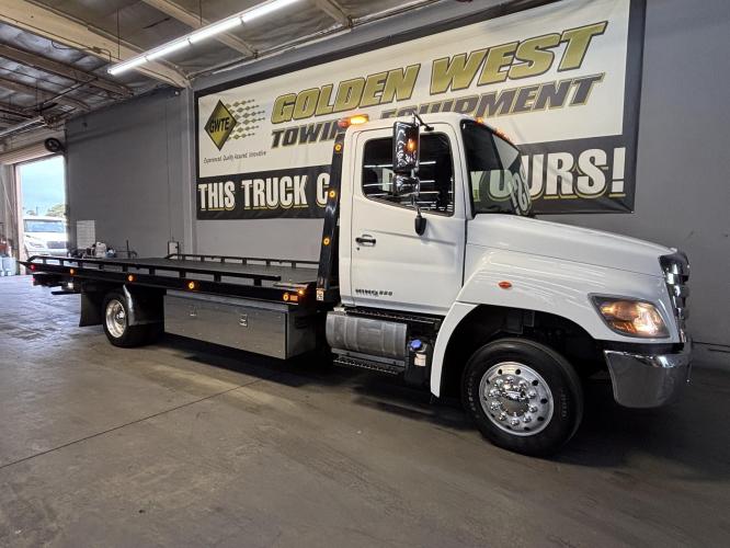 HINO 258ALP