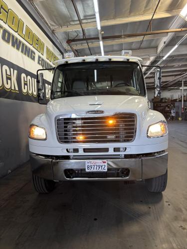 FREIGHTLINER BUSINESS CLASS M2 106