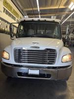 FREIGHTLINER BUSINESS CLASS M2 106