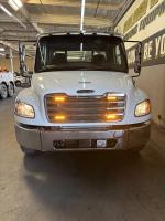 FREIGHTLINER BUSINESS CLASS M2 106