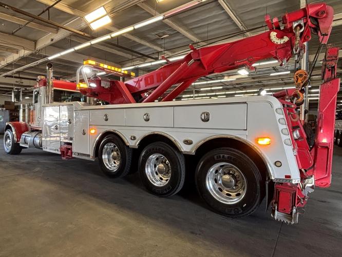 PETERBILT 388