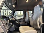 FREIGHTLINER BUSINESS CLASS M2 106