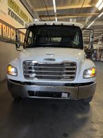 FREIGHTLINER BUSINESS CLASS M2 106 PLUS