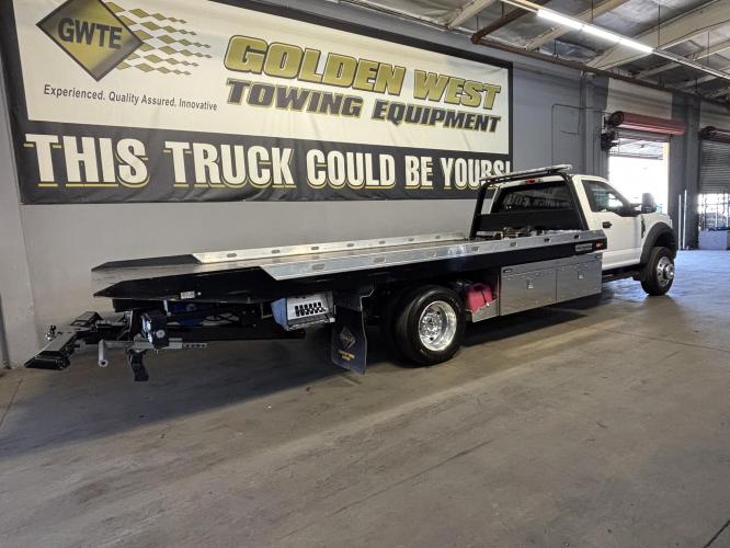 FORD F600 XLT