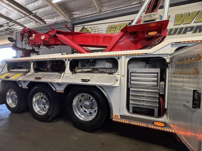 PETERBILT 388
