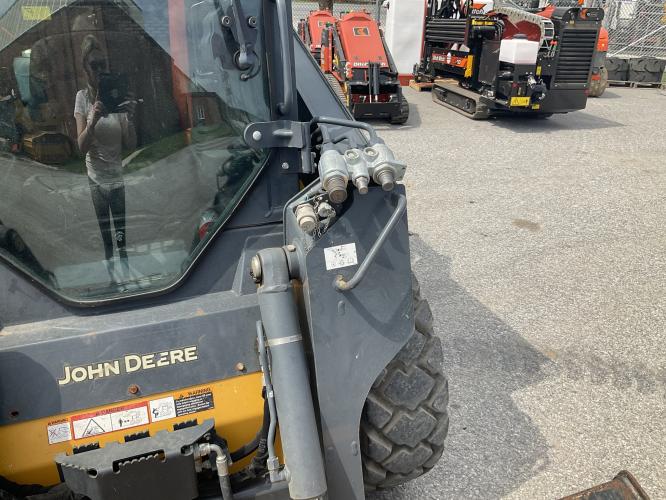 John Deere 318G