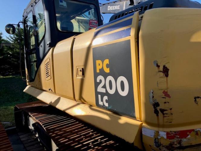 Komatsu PC200LC-7L