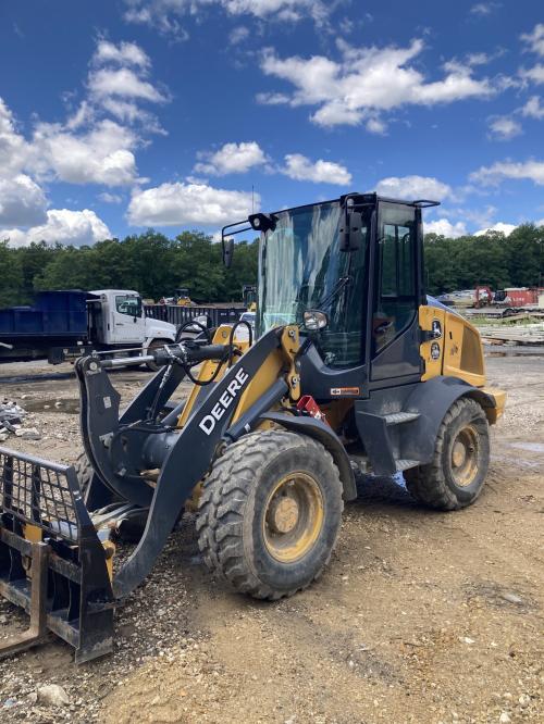 2022 John Deere 324L