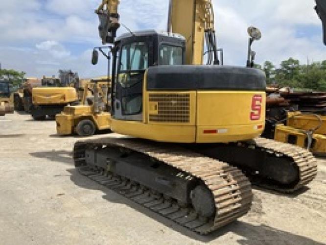 Komatsu PC228USLC-3