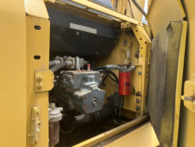 Komatsu PC200LC-7L