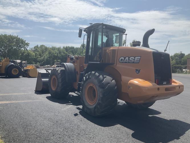 Case 921F