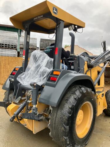John Deere 210L