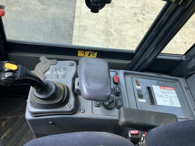 Komatsu WA200-7