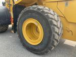 John Deere 744L