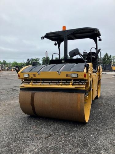 Caterpillar CB64B