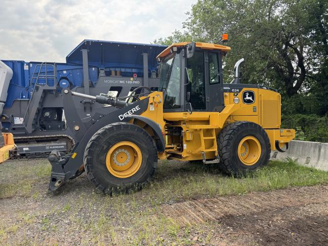 John Deere 624 P