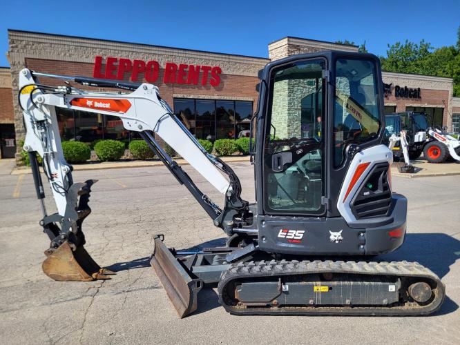 BOBCAT E35R2