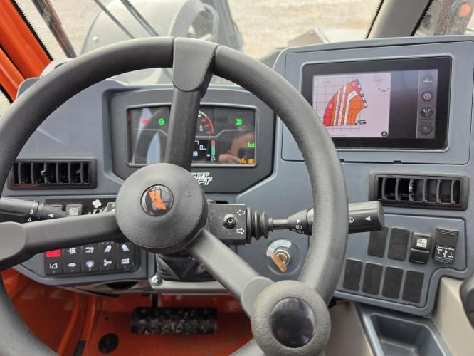 JLG 1055