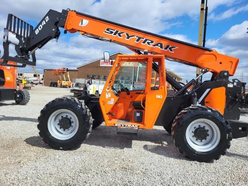 2025 SKY TRAK 8042