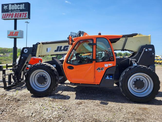JLG 943