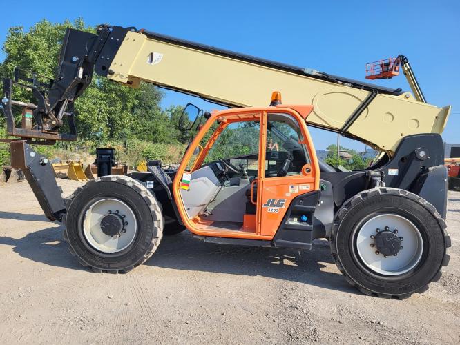 JLG 1255