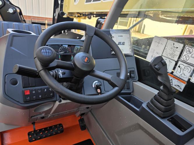 JLG 1043