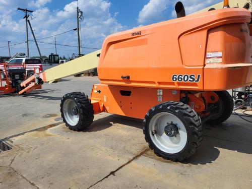 2018 JLG 660SJ