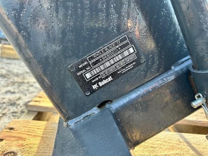 BOBCAT 72" ANGLE BLADE 3PT