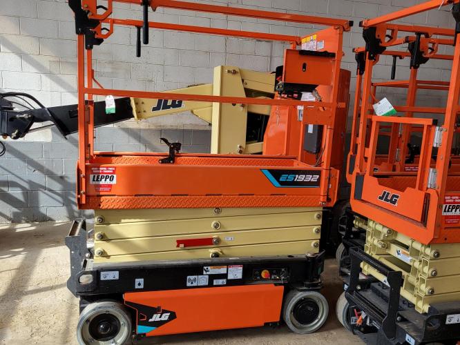 JLG ES1932
