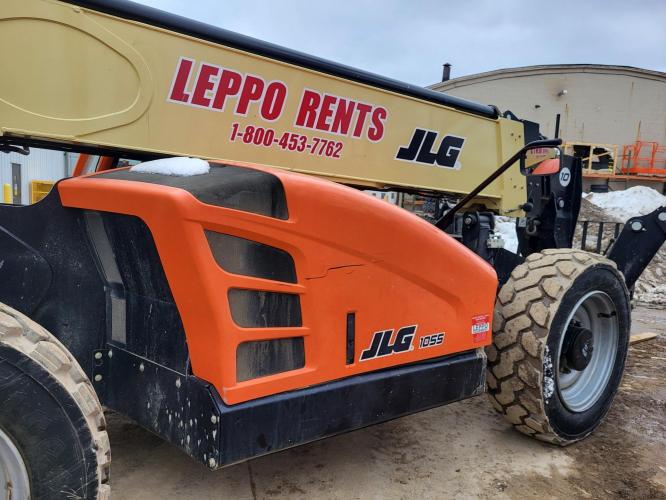 JLG 1055
