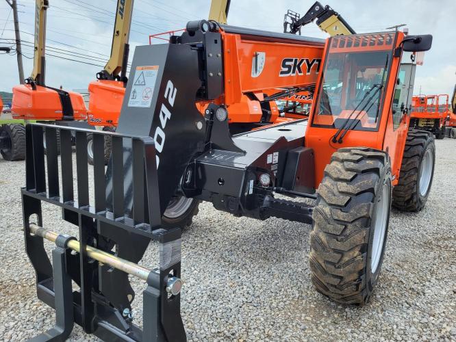 SKY TRAK 8042