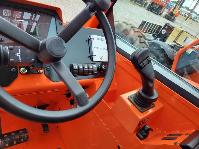 SKY TRAK 8042