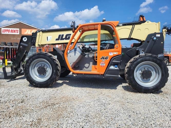 JLG 943