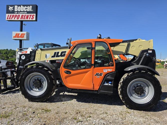 JLG 742