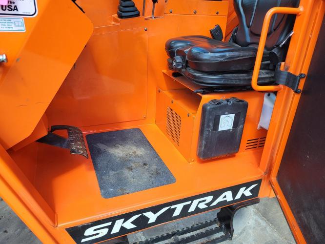 SKY TRAK 8042