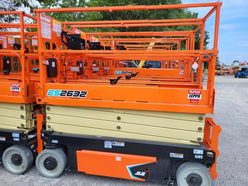 2025 JLG ES2632