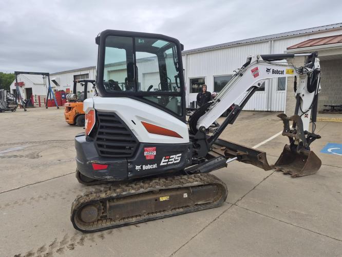 BOBCAT E35